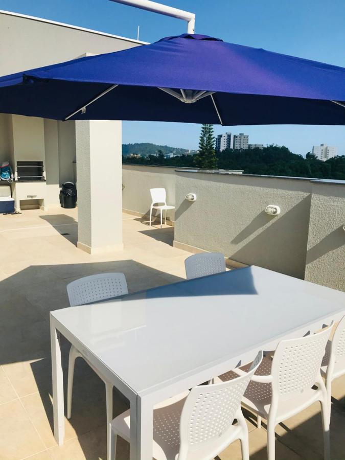 Familiar-condominio Fechado Ubatuba